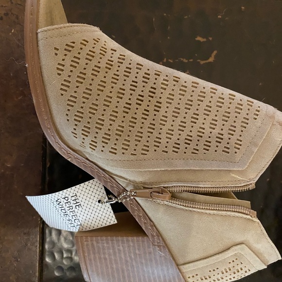 Celebrity Pink Booties - Picture 4 of 6